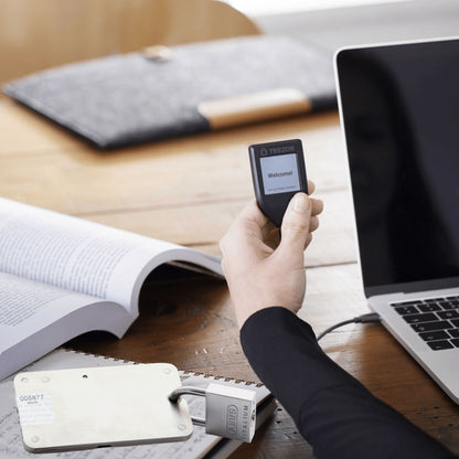 Trezor Model T + Billfodl